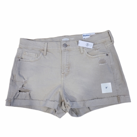 NWT Old Navy Mid-Rise Distressed Boyfriend Shorts - Picture 3 of 6